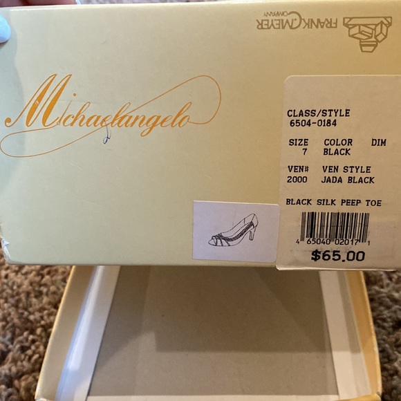 Michelangelo size 7: Black sequence detailed pumps - Picture 7 of 7